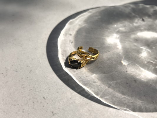 Jewellery Styling Tips for Winter 2025 – Embrace Elegance in the Chill