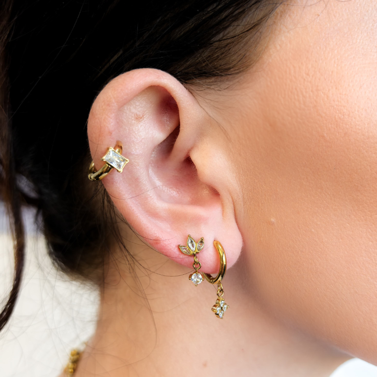 Lila Dangling Studs