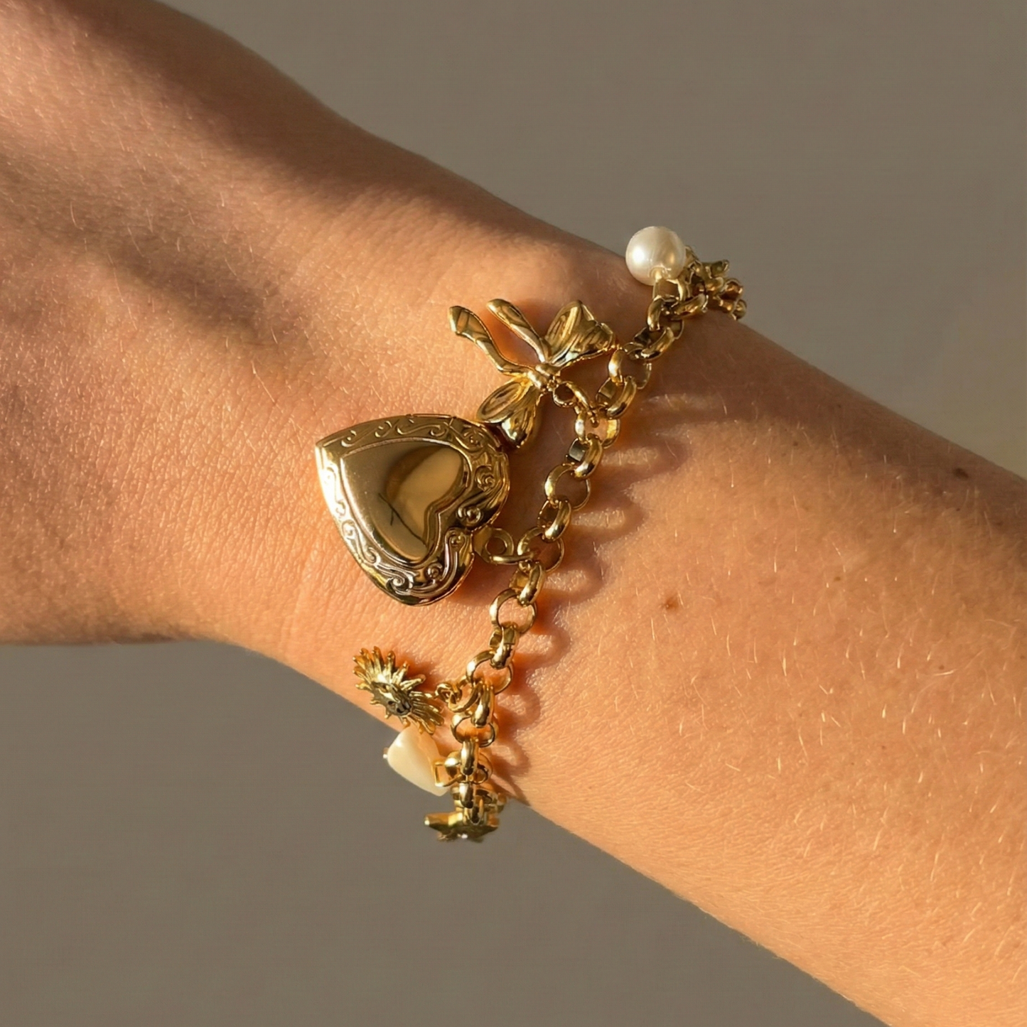 Cutesy Ribbon Charm
